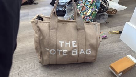 Nude tote bag