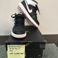 Air Jordan 1 retro Arctic Punch Size 12C