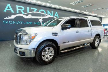 2017 Nissan TITAN