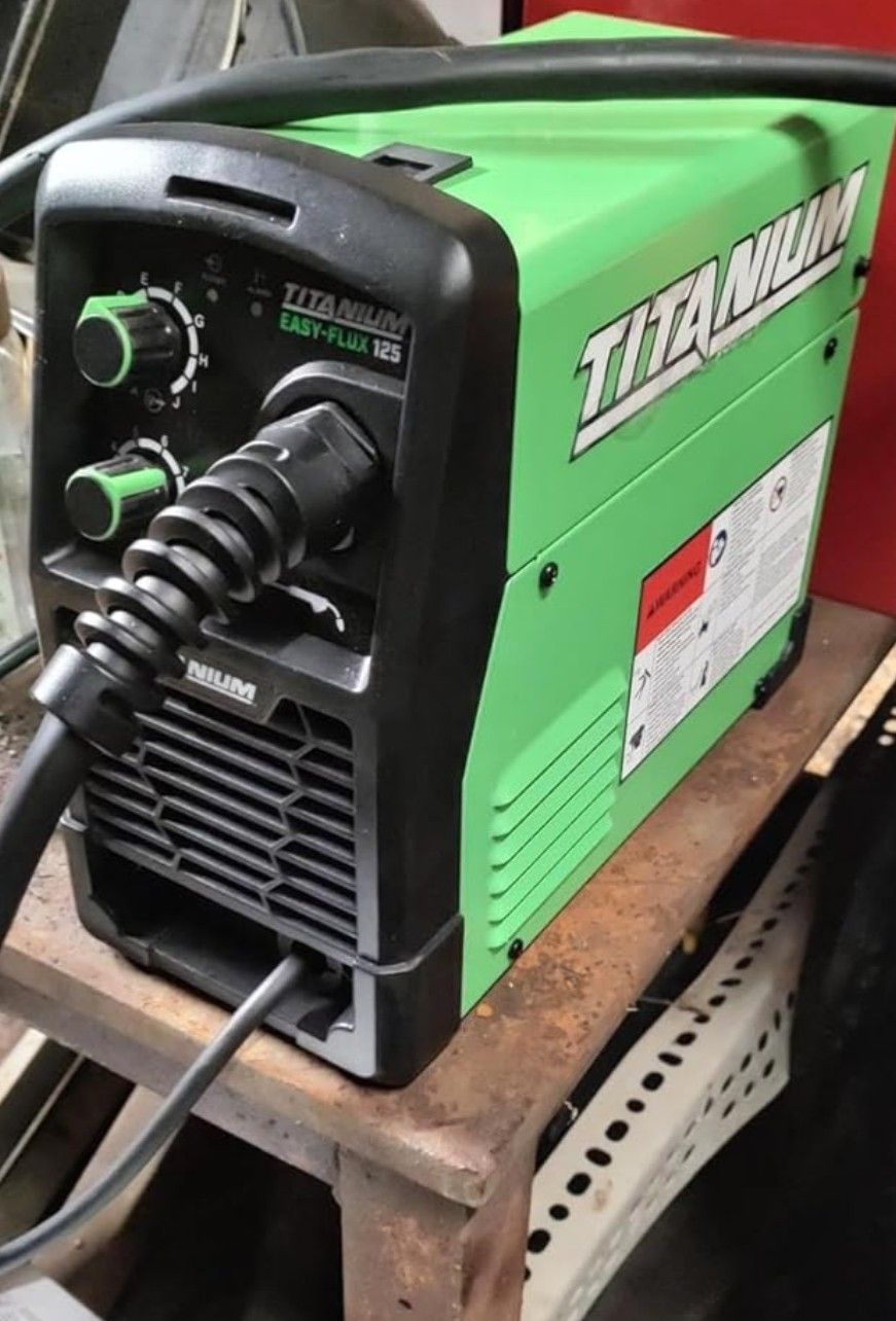 Titanium Flux Core Welder W/ Lincoln Electric Helmet Gloves And Sleeves