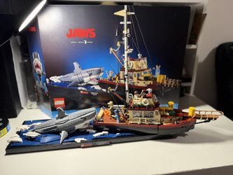 LEGO JAWS SET PREBUILT *PICK UP ONLY AND CASH ONLY*