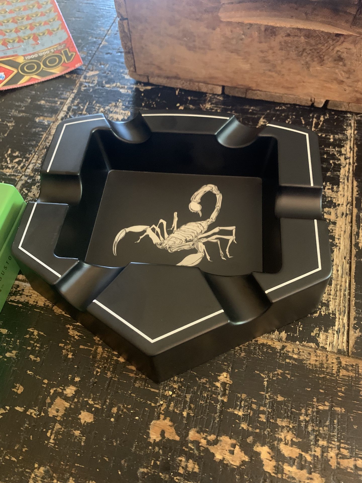 New Camacho Black Scorpion 6 Cigar Ash Tray Made From Melamine Metal New And Large
