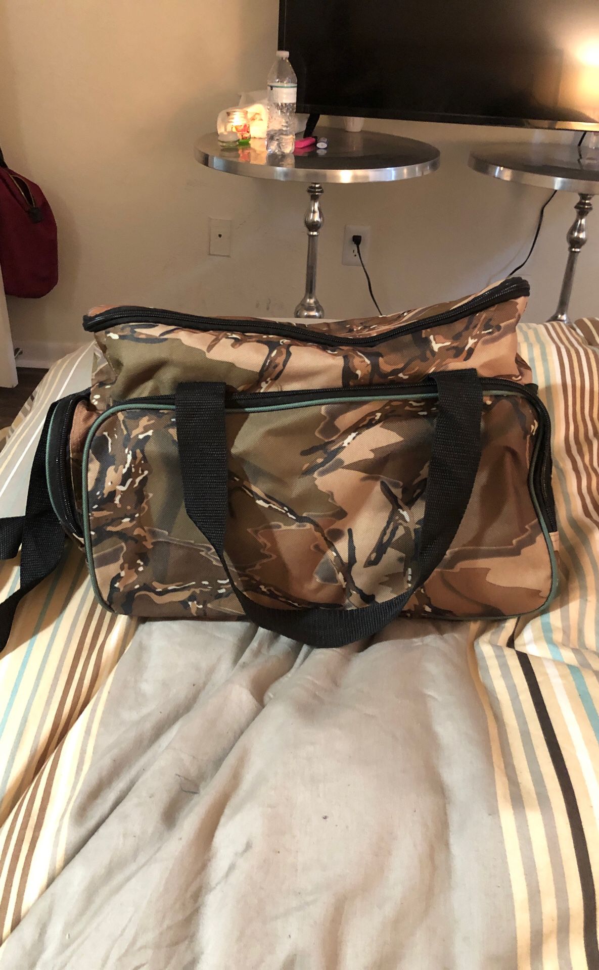 Traveling cooler bag