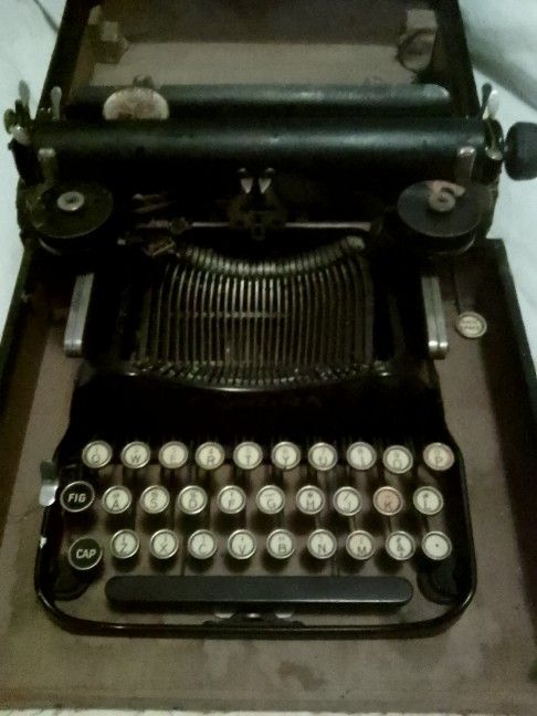 1913 Corona Typewriter With Case