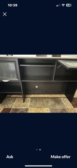 Black Desk