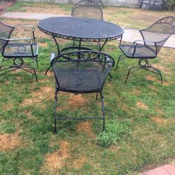 Outdoor Table With Chairs
