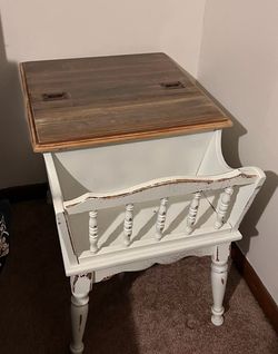 Flip top antique end table / night stand