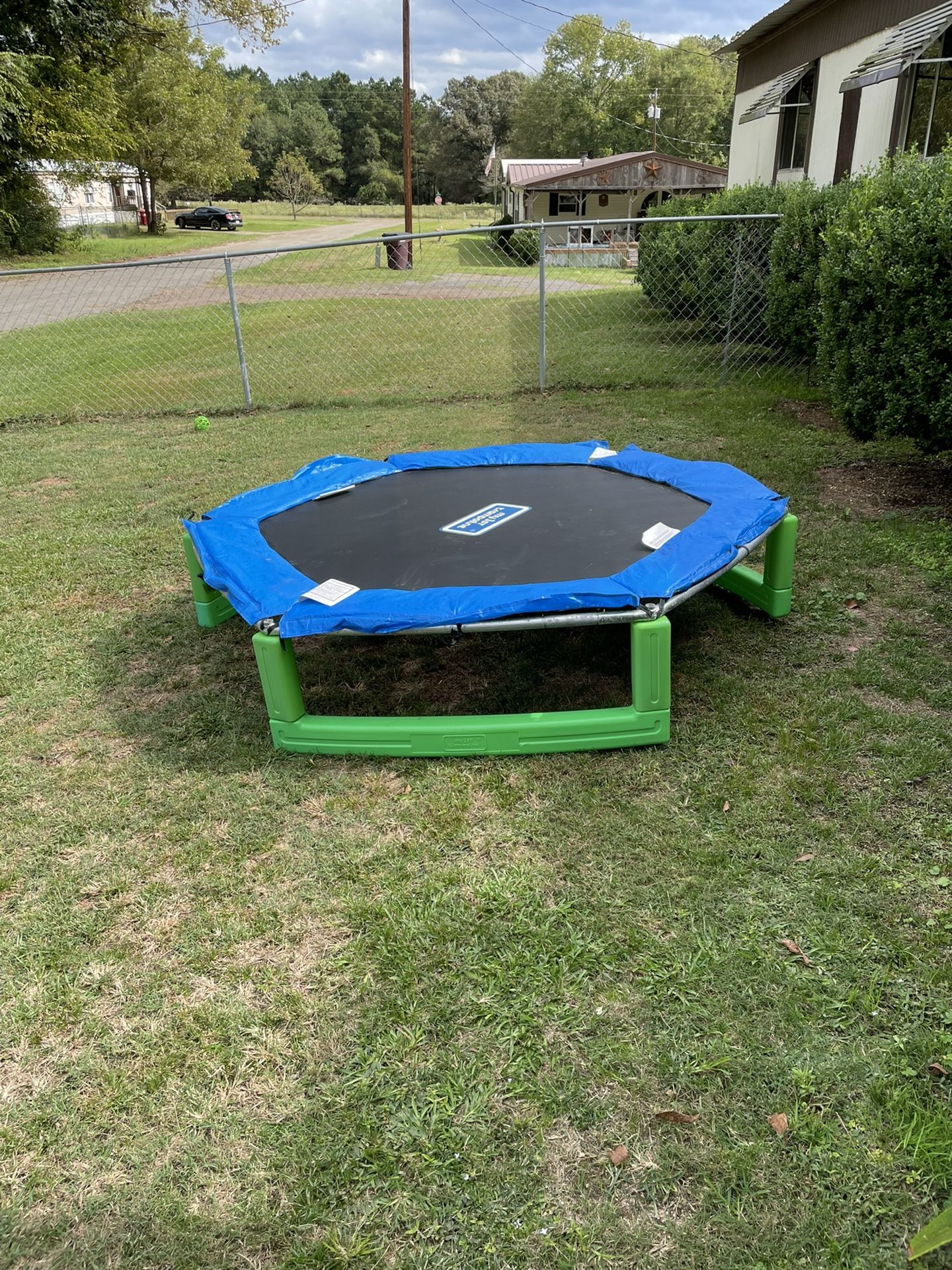 Trampoline 