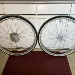 700X38C Road Used Bike Wheels 7 Speed Excellent Condition $40 Firm