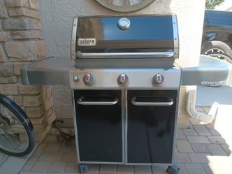 Like NEW LPG Weber genesis  grill BBQ barbecue BARBEQUE propane gas tank included Newer Front Gas Controls NOT older model
