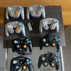 Nintendo Game Cube Controllers 
