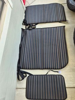 Non-inflatable folding car mattress