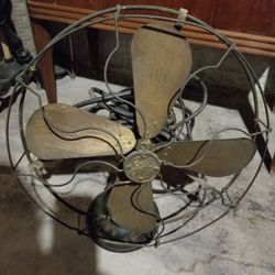 GE Oscillating Fan 18 Inches 