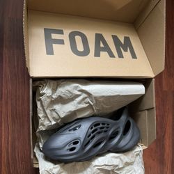 Adidas Yeezy Foam Runners Oynx Sz 10