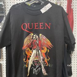 Shirt Queen Medium  Red Jacket Image 