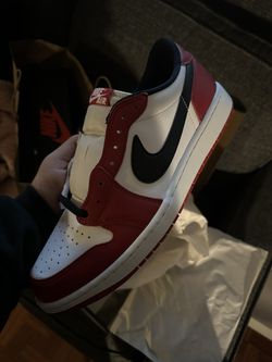 Jordan 1 Low Retro Chicago 2025 