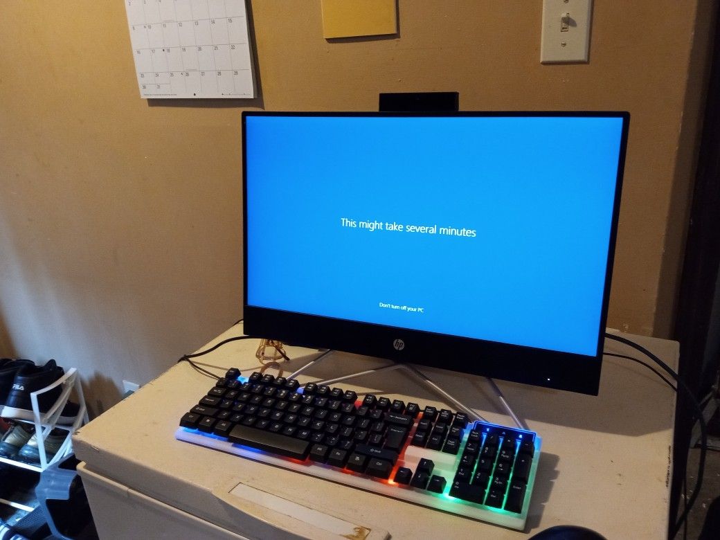 HP 22 Df0023w 1tb AMD R Y Z E N 3 2.60 G8z 8GB All In One Touch Scree