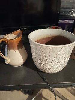Plant pots