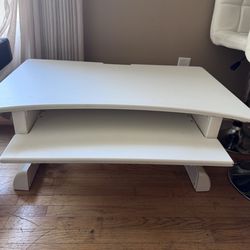 Computer desk