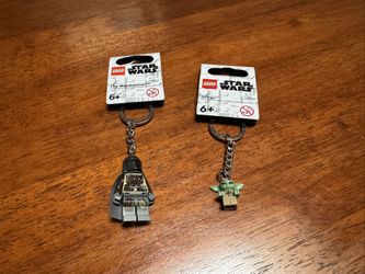 Lego Star Wars Mandalorian and The Child Grogu Keychains
