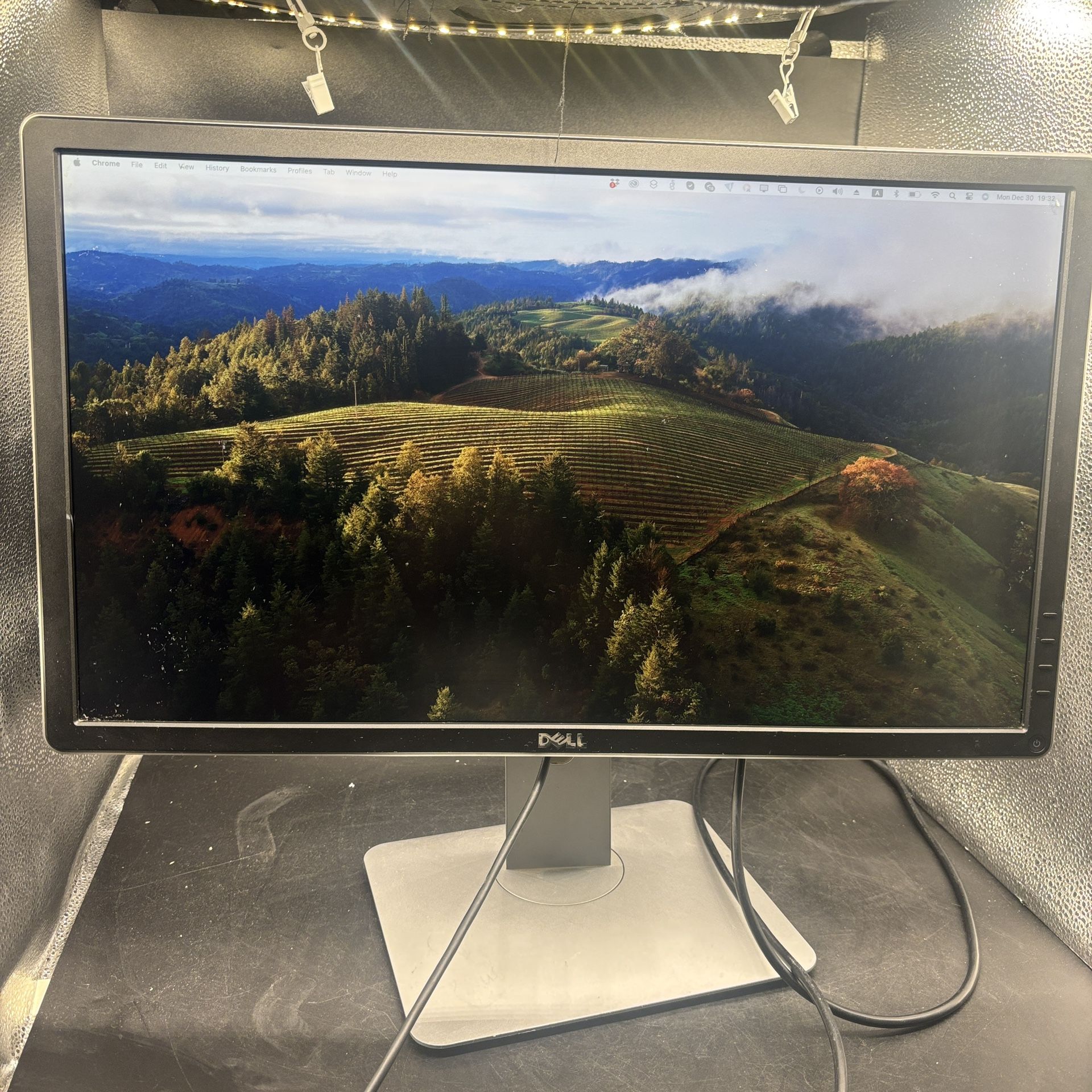 Dell P2415Qb Ultra HD 4K UHD LED-Lit 24" Monitor 3840x2160 HDMI Display Rotating