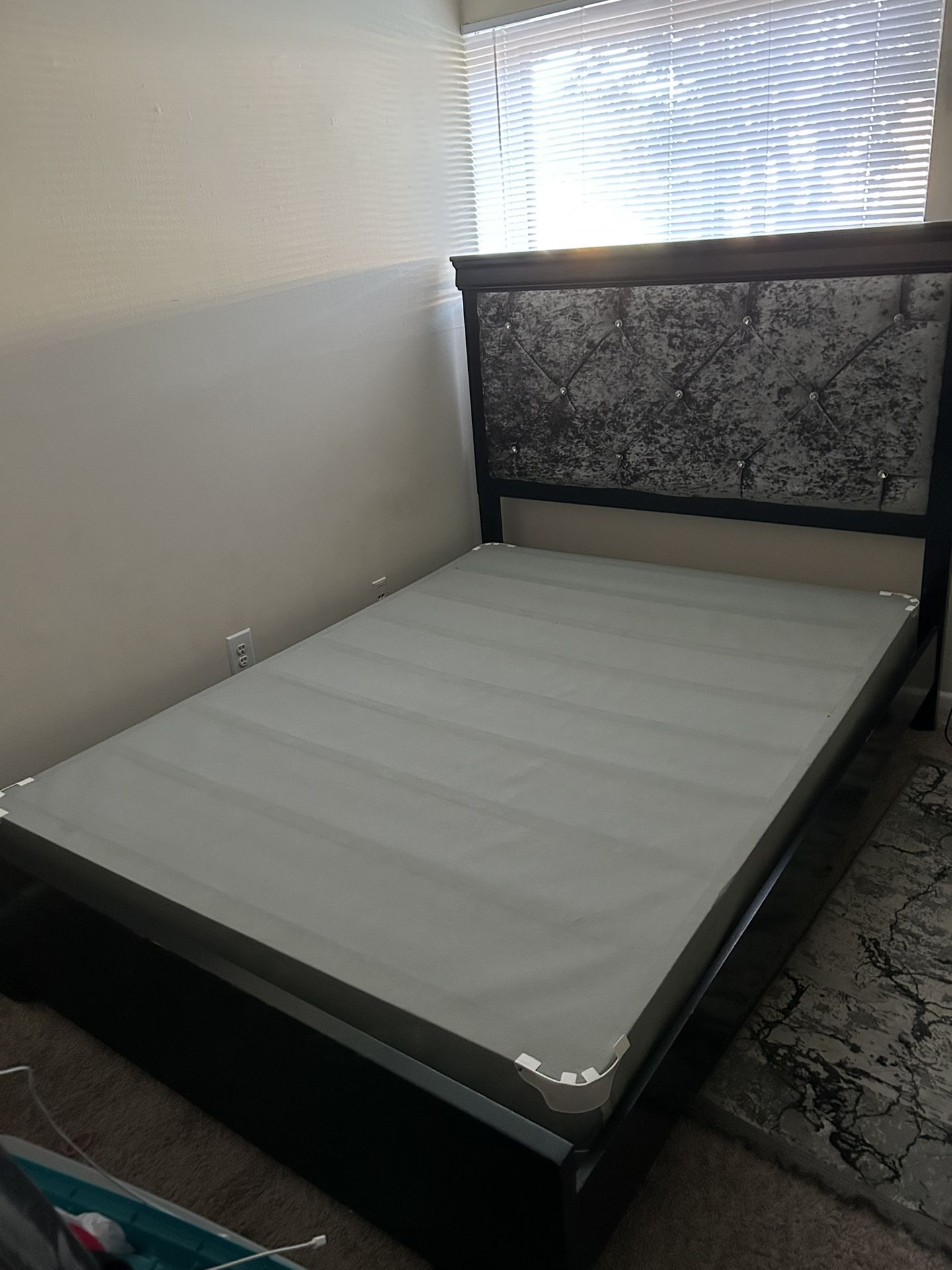 Bed Frame And Box Springs
