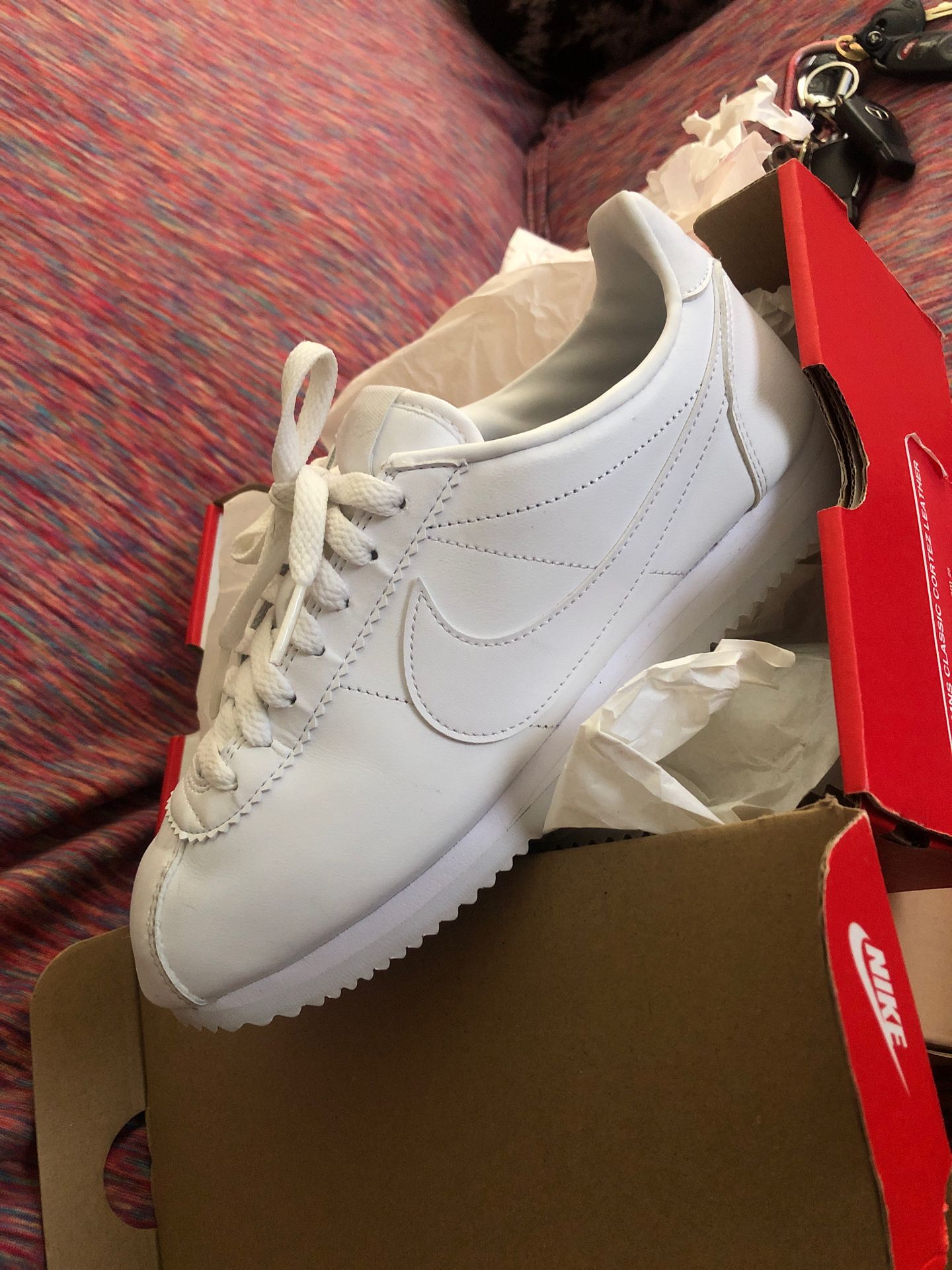 Women’s Nike Cortez leather ( size 8)