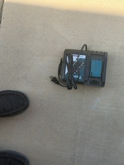 Makita battery charger