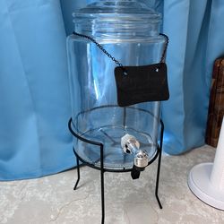 Ice tea/beverage dispenser