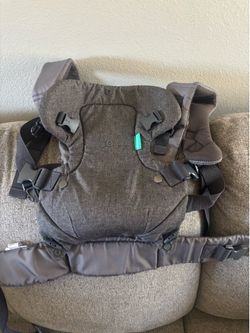 Infantino baby carrier