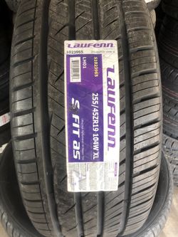 255/45R19