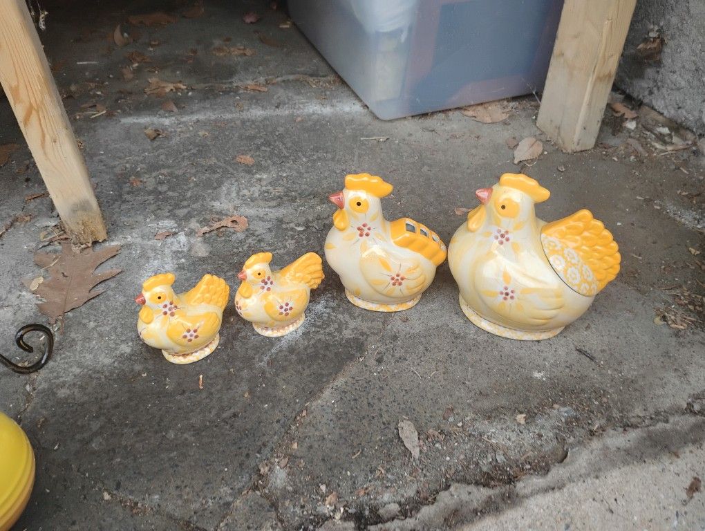 Kitchen Chickens