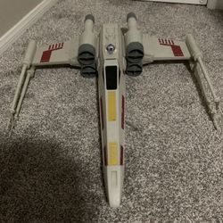 Star Wars Giant X-Wing Fighter R2D2