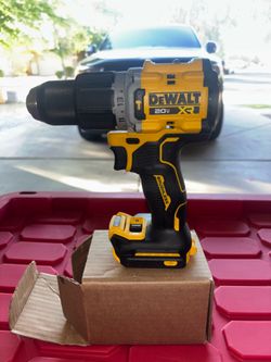 Dewalt DCD805B 20V MAX XR Brushless Cordless 1/2 in. Hammer Drill/Driver