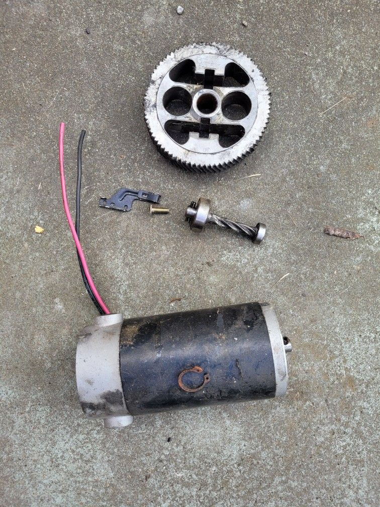 Scooter motor/differential/axle w gears