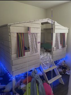 Kids Treehouse Loft Bed with Ladder
