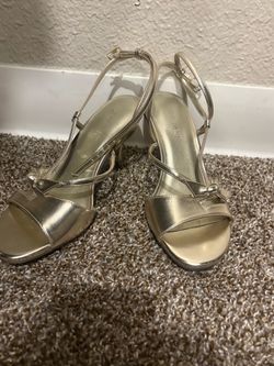 Gold heels ￼