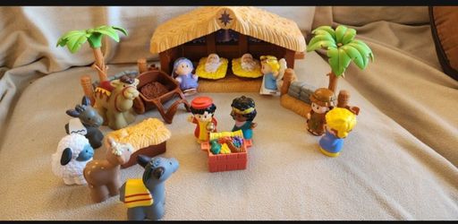 Fisher-Price Little People Deluxe Christmas Story, Nativity Playset With Light, Music and Figures for Toddlers Ages 1 and Up