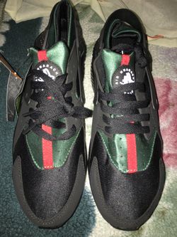 Persona australiana he equivocado ducha Nike huarache custom Gucci for Sale in West Palm Beach, FL - OfferUp