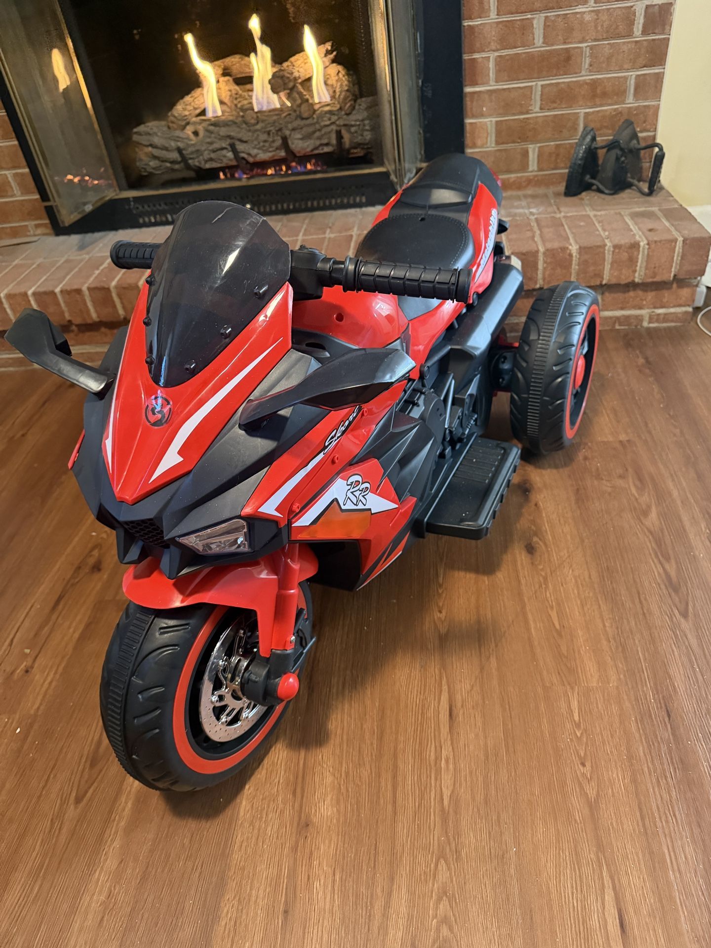 Kids Three Wheel Battery Powered Motorcycle With Charger