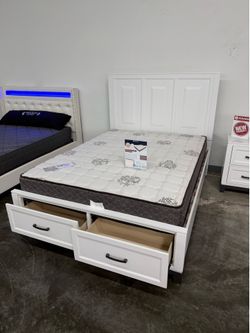 New queen bed frame with mattress