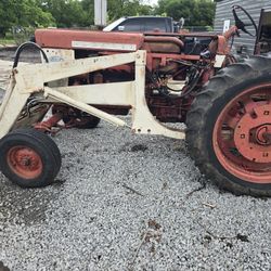 International Harvester Farmall 460D