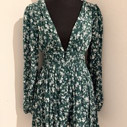 Women’s Green Floral Maxi Dress – Long Sleeve Deep V (Size Medium)