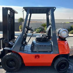 Toyota forklift 5000 lb pneumatic tire 90 days warranty 