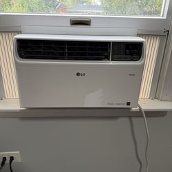 LG 9,500 BTU DUAL Inverter Smart Wi-Fi Enabled Window Air Conditioner