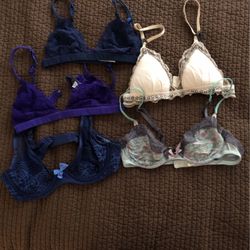 XS bras 