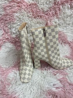 Botas Estilo LV Totalmente Nuevas Size 8 