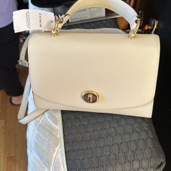 Coach Bag Tilly Top Handle 