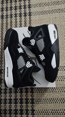 Jordan Retro 4 White Thunder sz 9