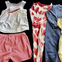8 Pieces Of Baby Girl Clothes Size 18 Months All For $3